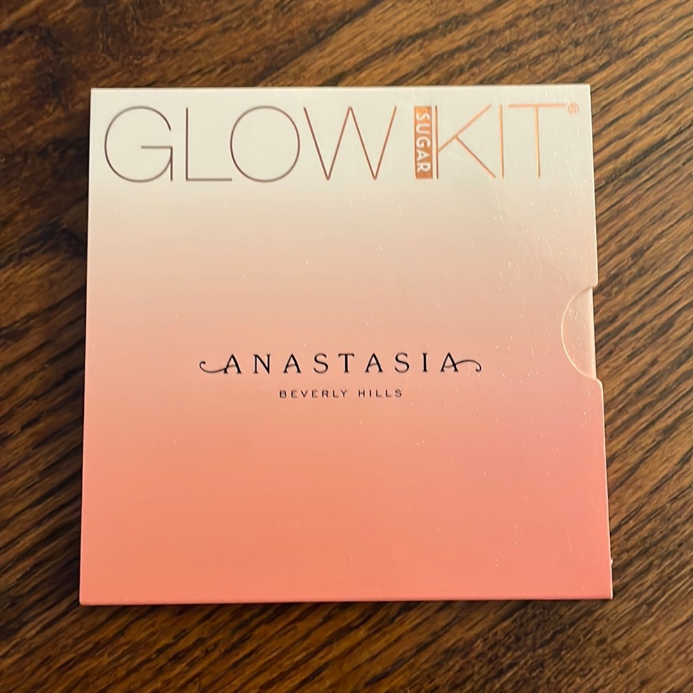 Anastasia Beverly Hills glow kit